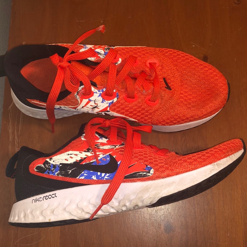 Nike React Running Red Flower Print - image 1